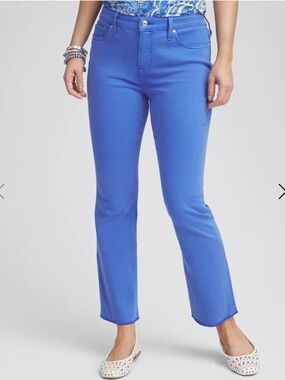 Chico’s NWT So Slimming Girlfriend Fray Hem Kick Flare Jeans in Blue Pearl Sz 16